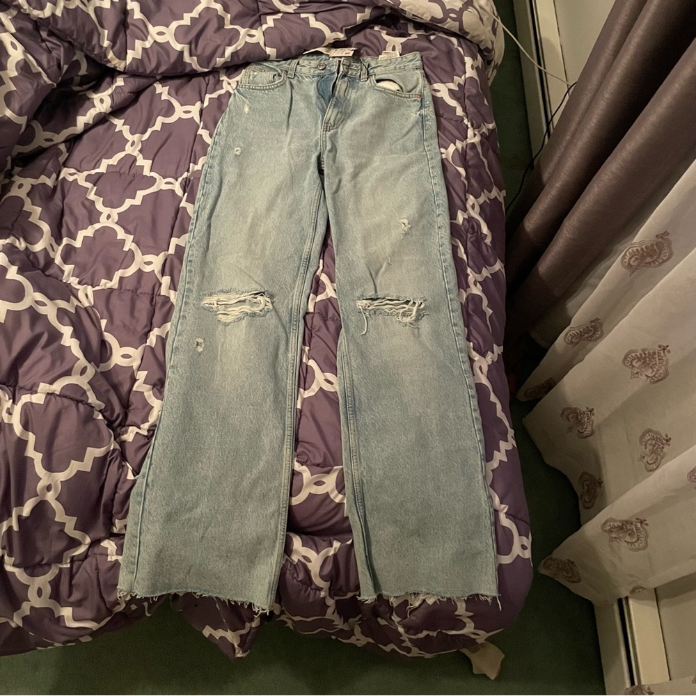 ZARA STRAIGHT LEG JEANS (NWT)
